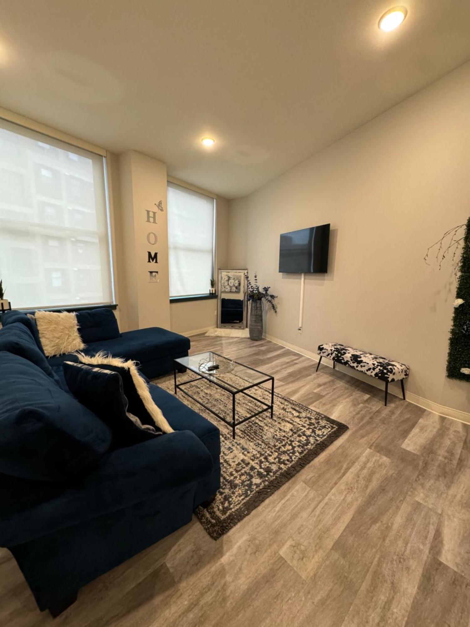 Beautiful Condo/Rooftop Patio With Free Parking Cleveland Dış mekan fotoğraf